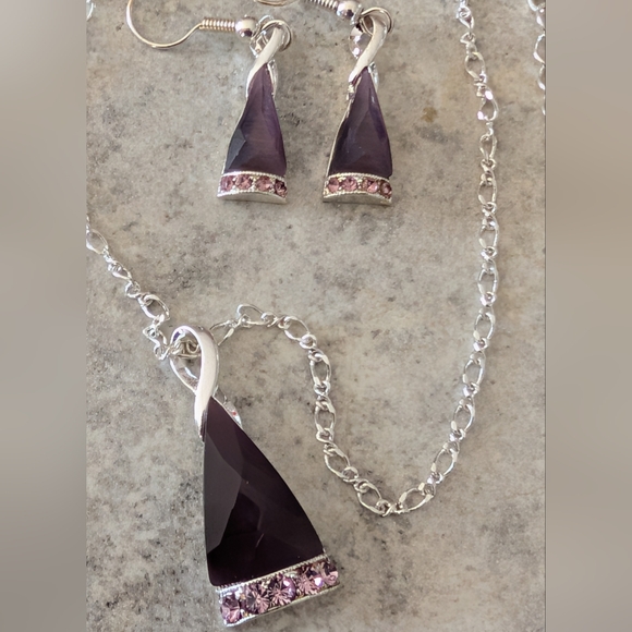Elegant Purple and Silver Tone Jewelry Set - Picture 2 of 8